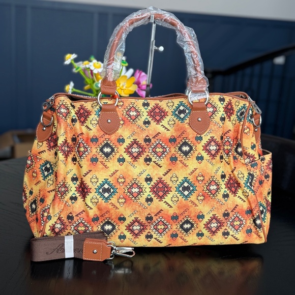 American Bling by Montana West Weekender Bag NWT - Picture 1 of 7